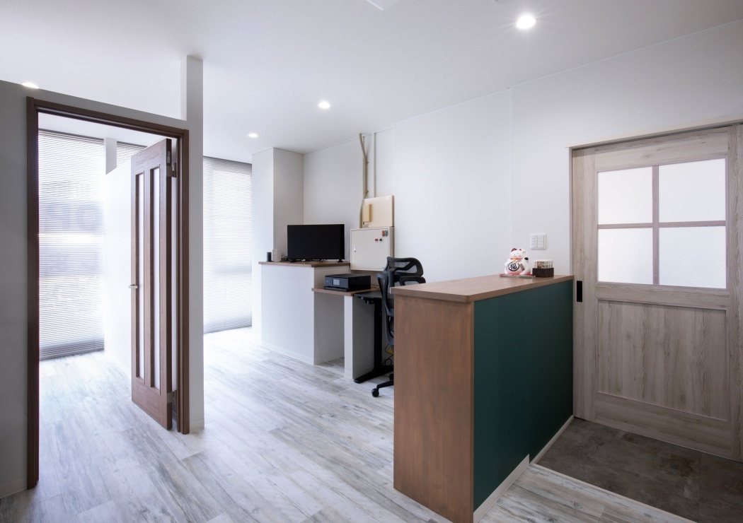 ご縁を紡ぐ場所に、やさしい色と想いを添えて