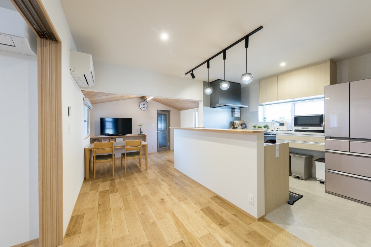 家族が集う、ぬくもりを紡ぐLDKリノベーション